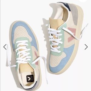 Veja Suede V-10 sneaker in blue